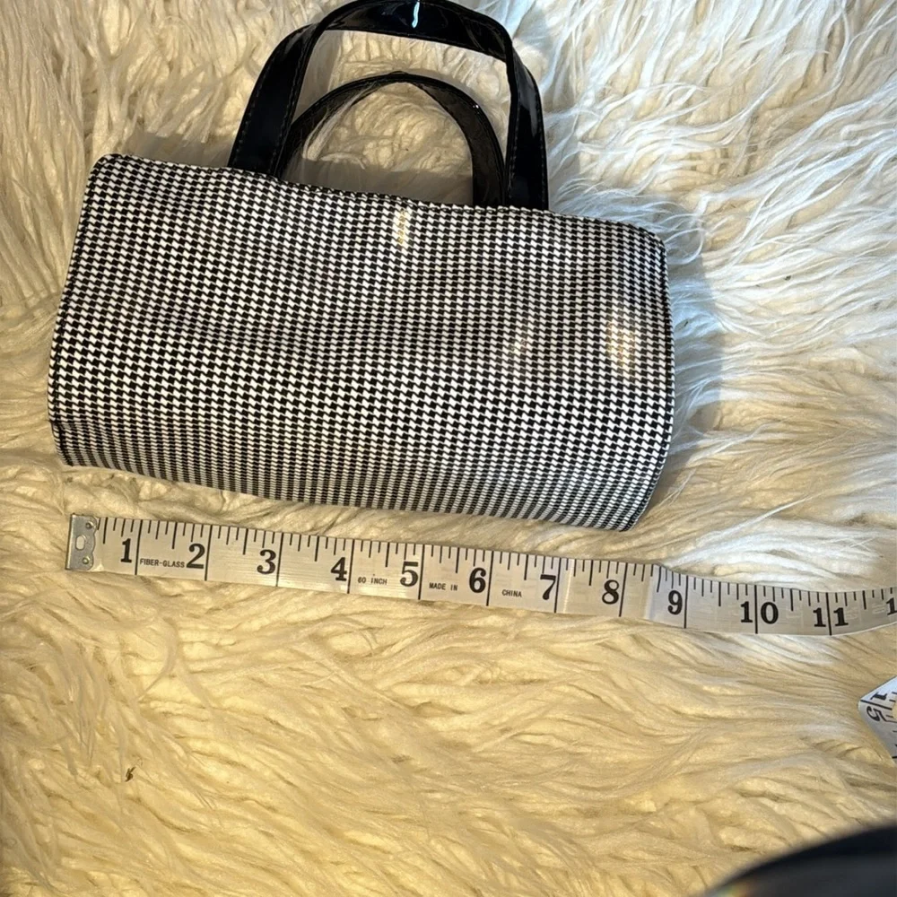 324.  Kenneth Cole Reaction Black and White Houndstooth Bag - small - Picture 6 of 8